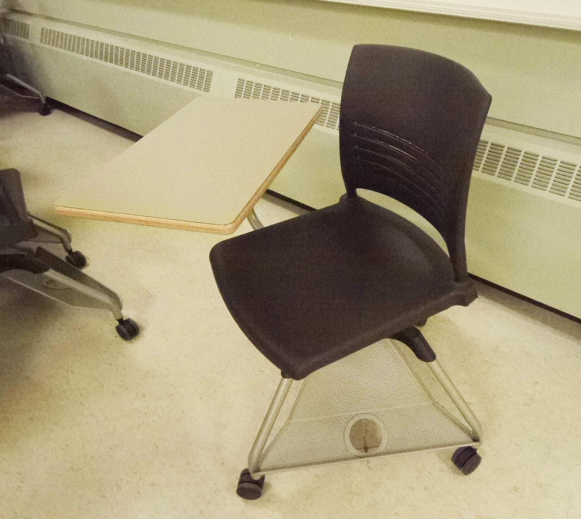 Node Chair w/ Tablet Arm