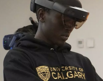 Student wearing a VR glasses