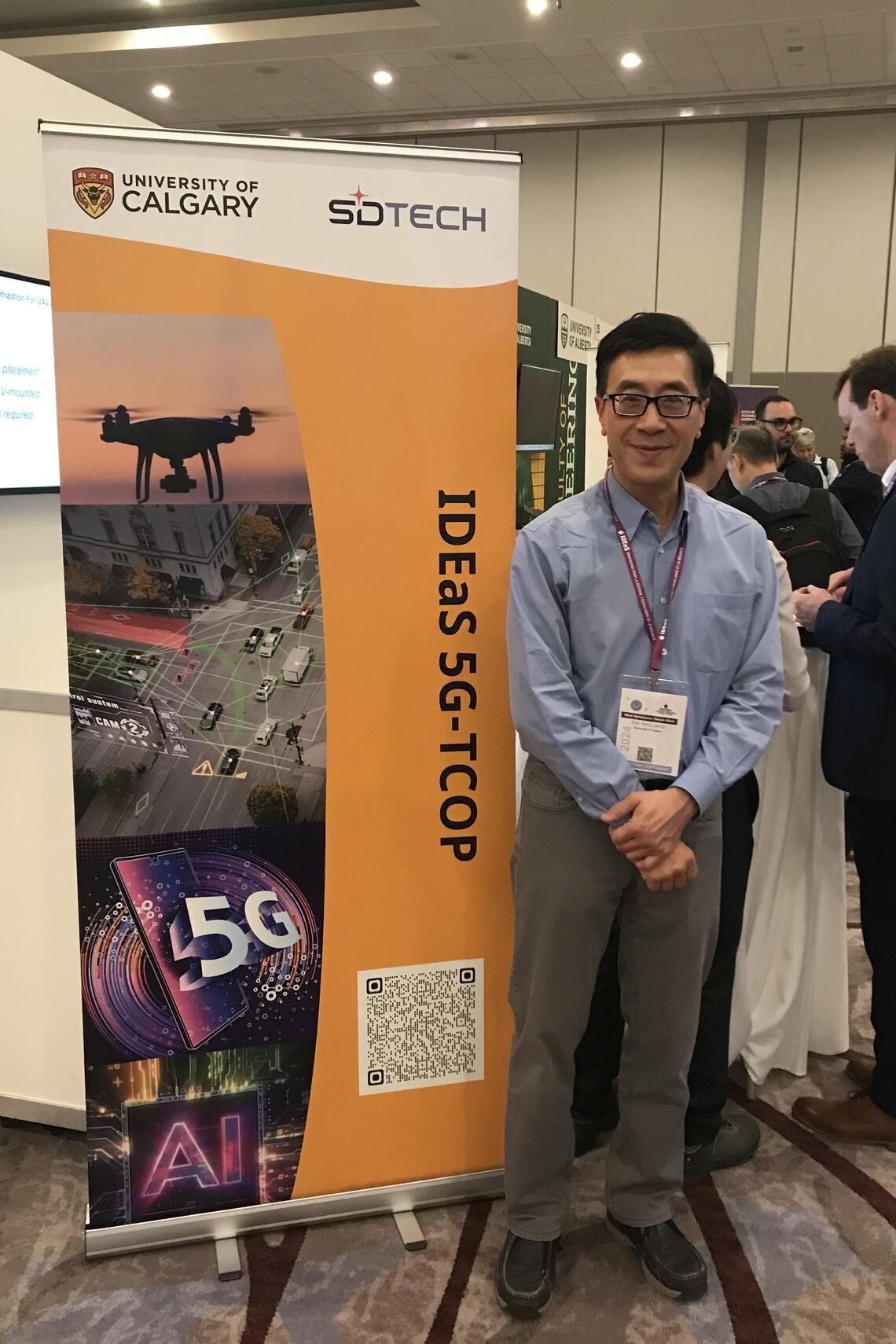 Henry Leung exhibits the 5G-TCOP Micronet at IDEaS Marketplace 2024