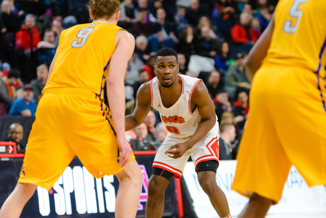 David Kapinga, below, in action against the Ryerson Rams in the U Sports national championship game.