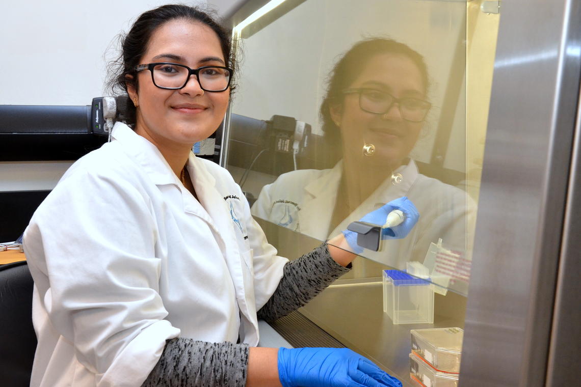Anchita Shonak from The Renert School was supervised by Roman Krawetz in a biotherapeutics laboratory.
