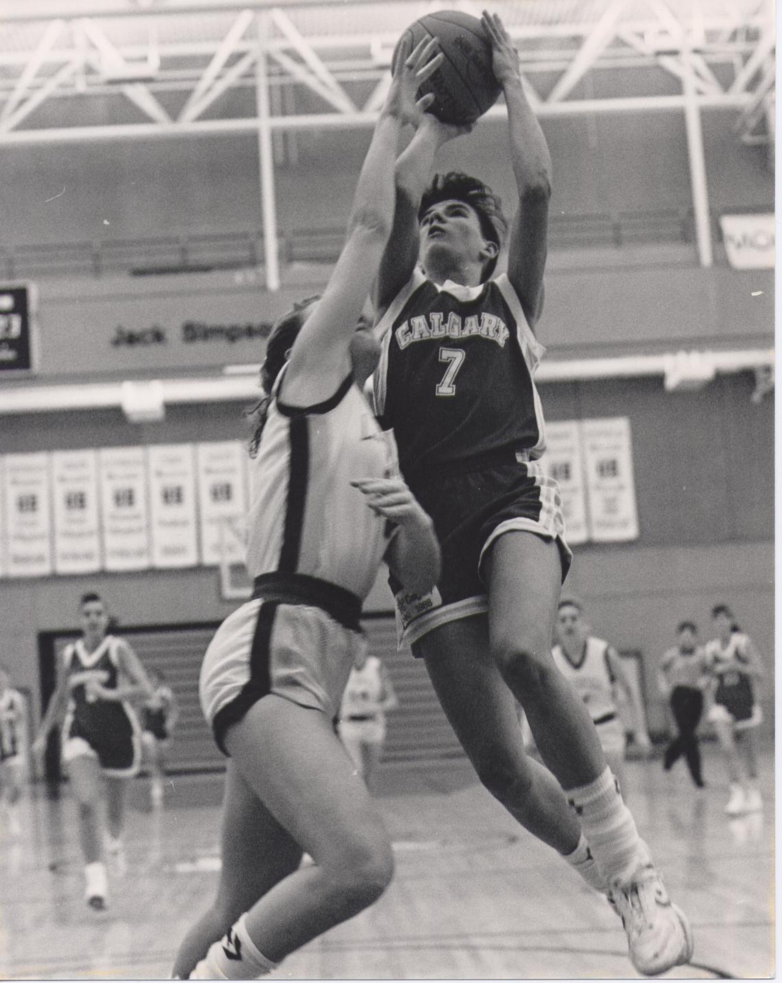 Jodi Evans sets up for a shot during the Dinos' red-hot streak.