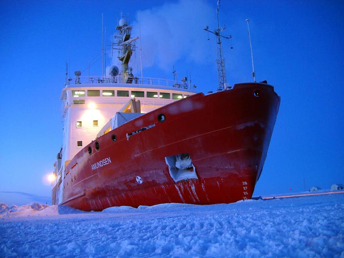 The CCGS Amundsen in the High Arctic in 2004.