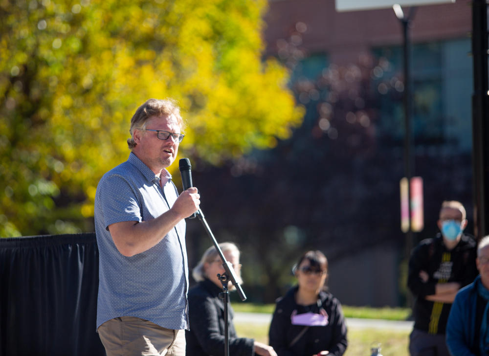 Speaker Mathis Natvik, Professor at the School of Architecture, Planning and Landscape discussed the benefits of utilizing local species in landscape to foster healthy ecosystems and biodiversity on campus. 