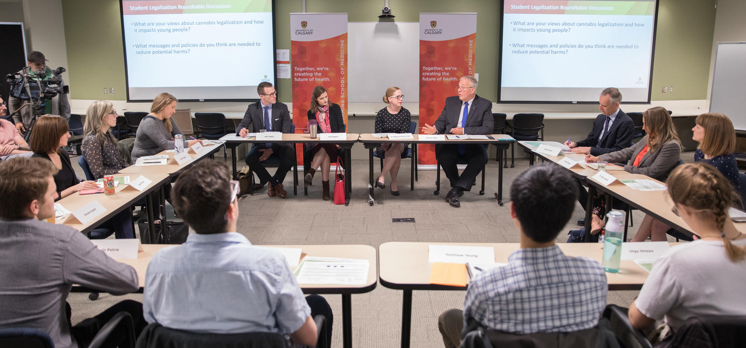 Minister Bill Blair met with University of Calgary students to hear their input on policies related to cannabis use. The roundtable discussion included undergrad and graduate students representing a number of faculties and disciplines. Photo by Adrian Shellard, for the Cumming School of Medicine 