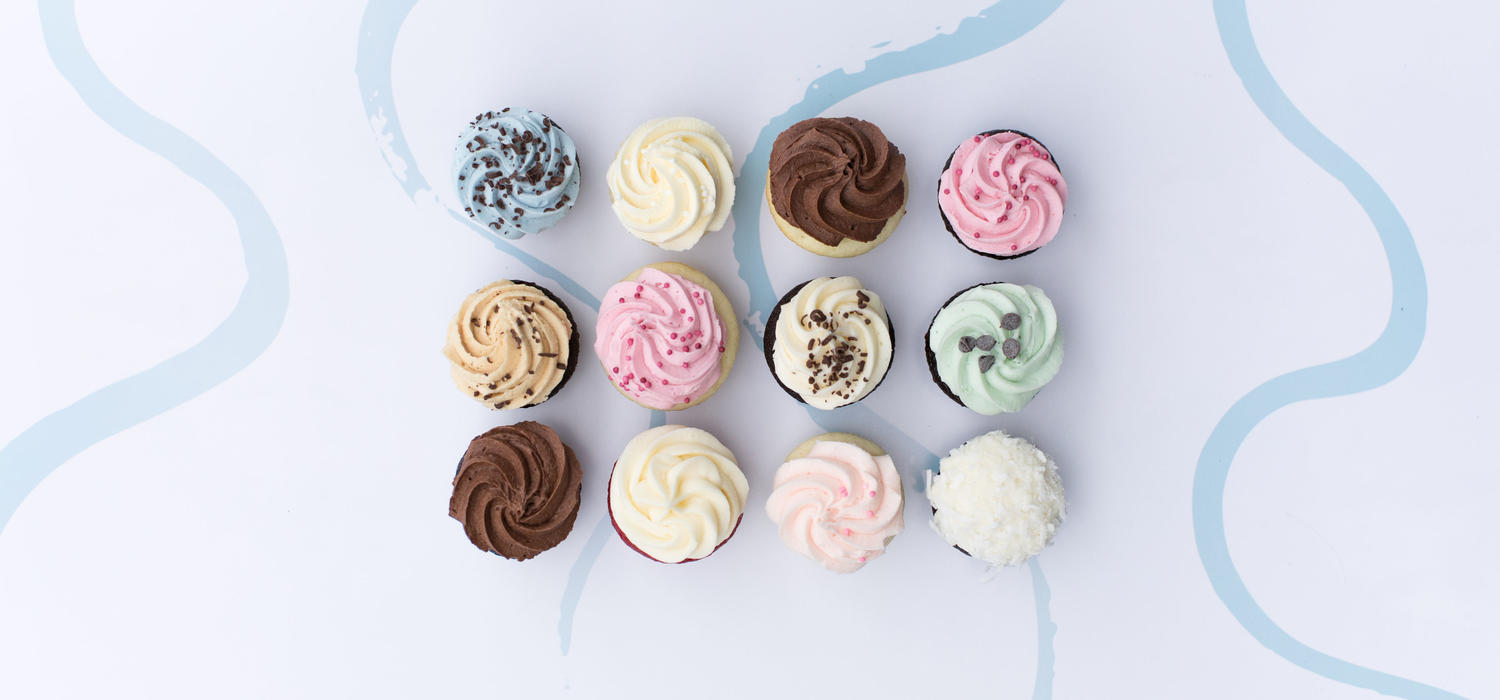 Spruce up a party with trays of cupcakes