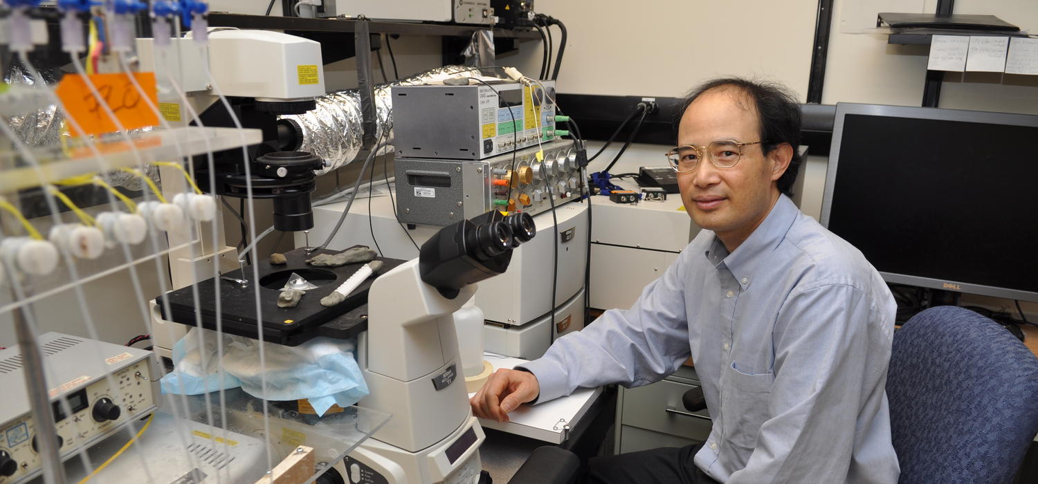 Dr. Wayne Chen, PhD, in his lab