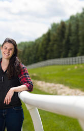 Dr. Stephanie Bond, a veterinarian and PhD candidate in the University of Calgary Faculty of Veterinary Medicine, received a prestigious award from the Grayson-Jockey Club Research Foundation in Lexington, Kentucky for her research on equine asthma. Photos by Riley Brandt, University of Calgary