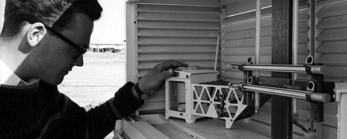 Image_of_meteorological_technician_Doug_Ayles Image_of_meteorological_technician_Doug_Ayles