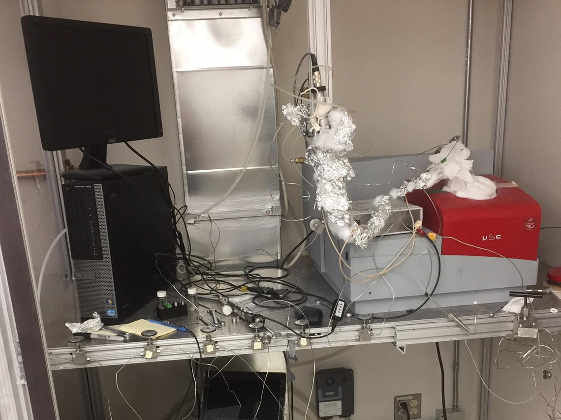 High Pressure Differential Scanning Calorimeter High Pressure Differential Scanning Calorimeter