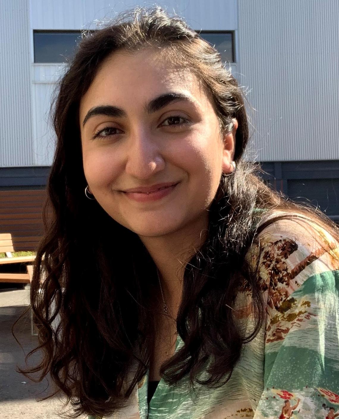 Zoya Khan Zoya Khan