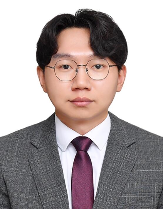 Aron Kim