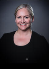 helen dunlop headshot 