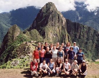 Image of student group in front of Machu Pichu